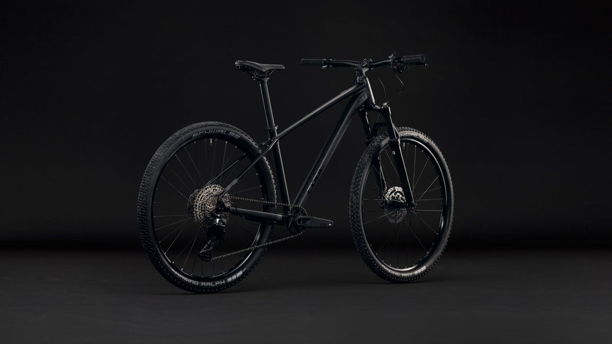 Cube Aim SLT  soot´n´black (2027)