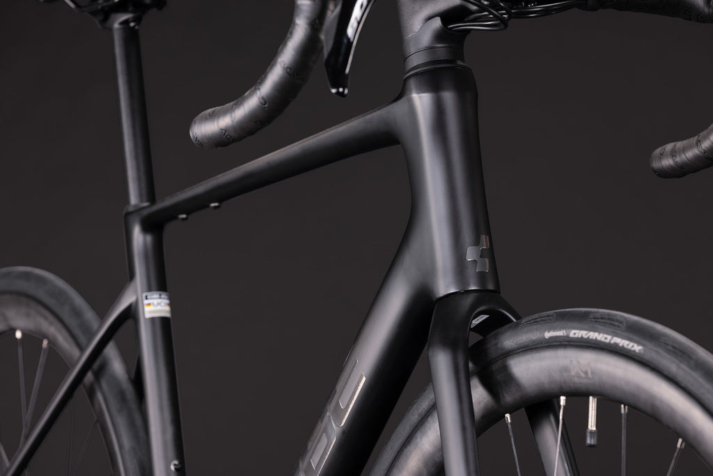 Cube Attain C:62 Race carbon´n´coalchrome (2027)